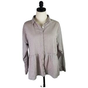 Tulip  Button Up Blouse. Ruffle Bottom. Size M